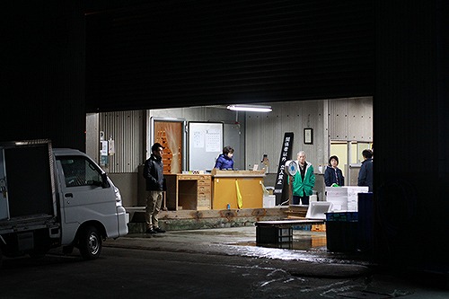 小豆島の早朝の魚市場 小豆島せとうち感謝館